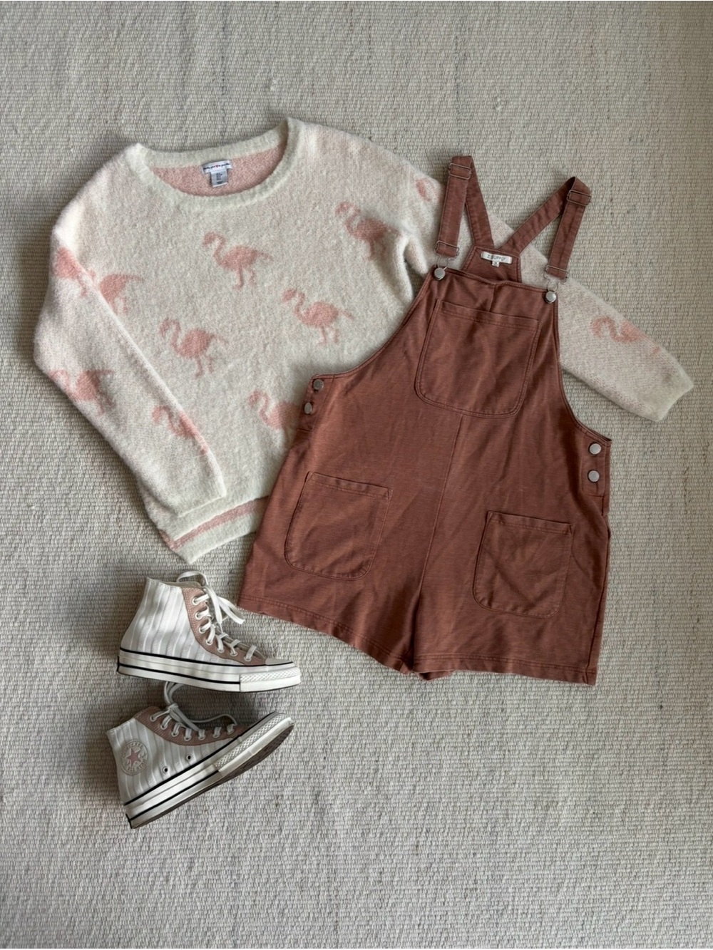 | Wearing your ❤️ on your sleeve | Cozy Cream Flamingo Sweater size Small